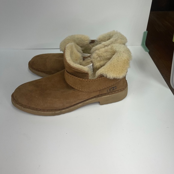 Women’s Ugg 1012358 size 10 McKay Classic Boot in Chestnut - Picture 5 of 7